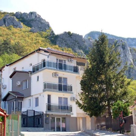 Раде 3-Враца Vratsa Buitenkant foto